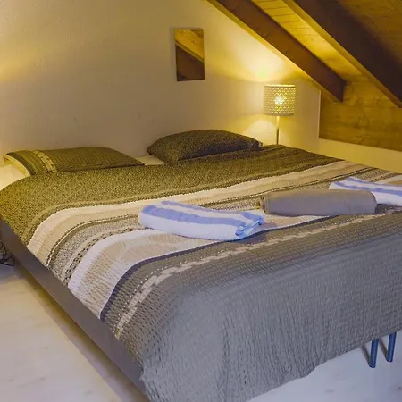 Staubbach Amazing Waterfall View ラウターブルンネン