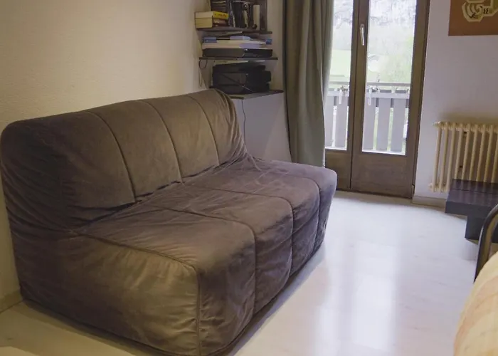 Staubbach Amazing Waterfall View *