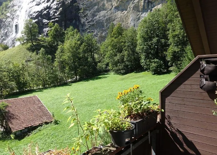 Staubbach Amazing Waterfall View Апартаменты